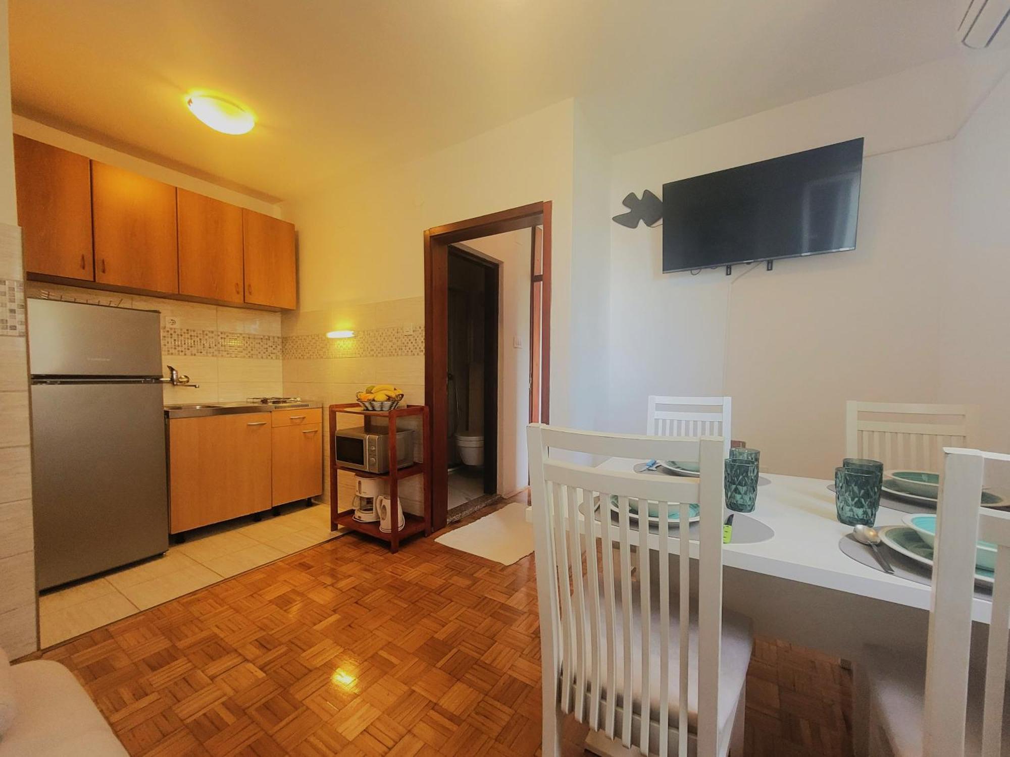 Apartments Blazevic Omišalj Buitenkant foto