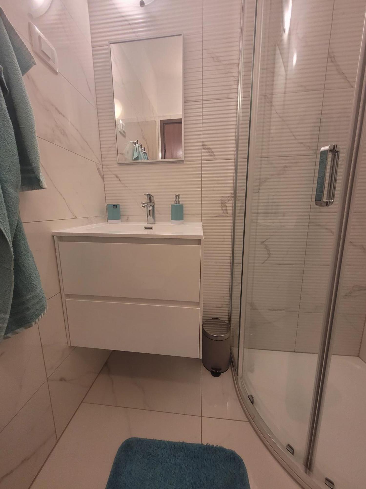 Apartments Blazevic Omišalj Buitenkant foto