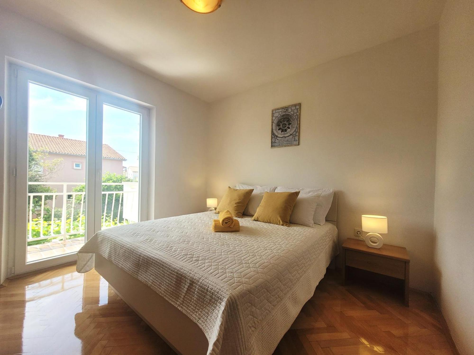 Apartments Blazevic Omišalj Buitenkant foto