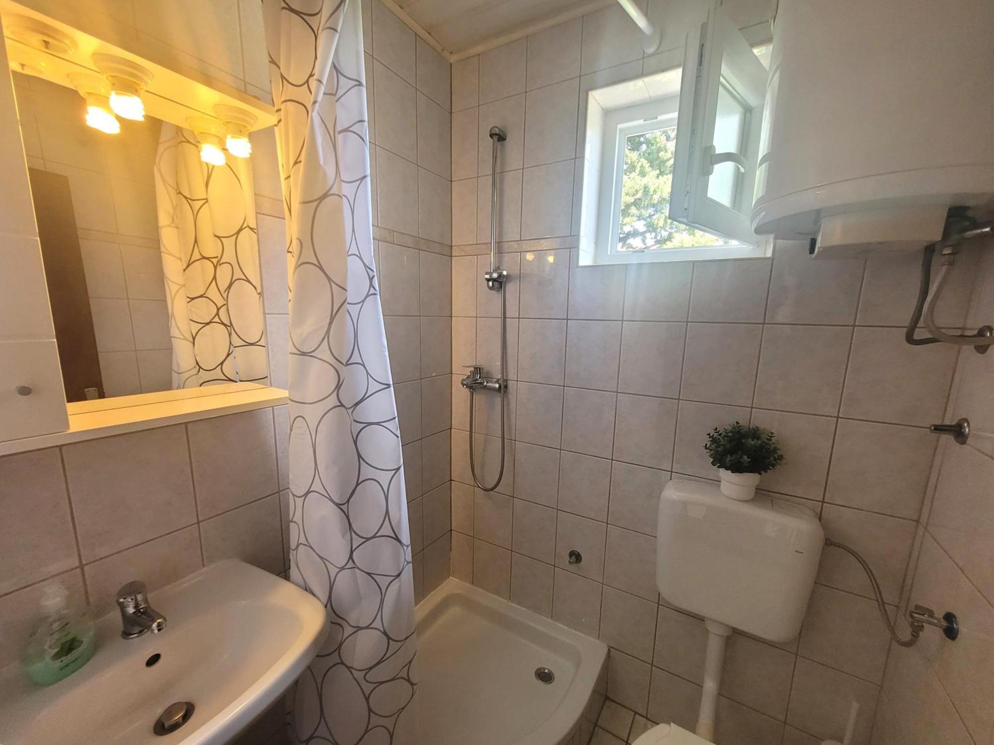Apartments Blazevic Omišalj Buitenkant foto