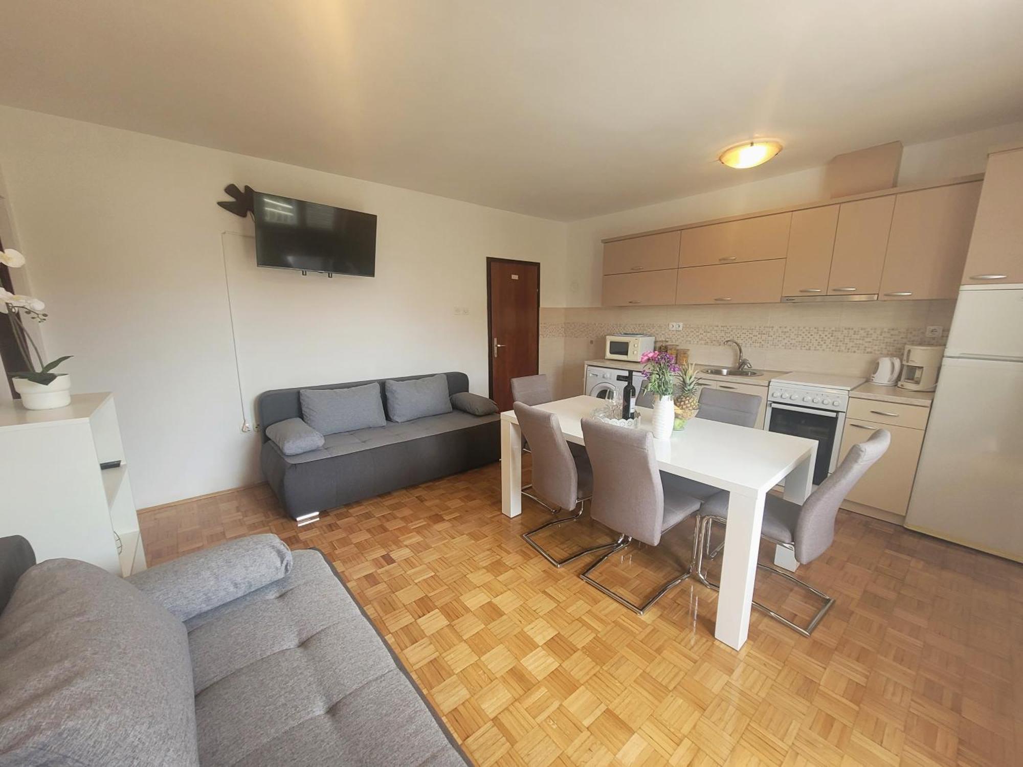 Apartments Blazevic Omišalj Buitenkant foto