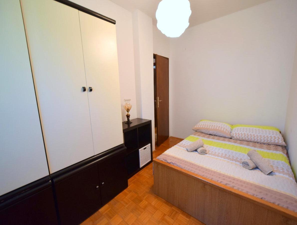 Apartments Blazevic Omišalj Buitenkant foto